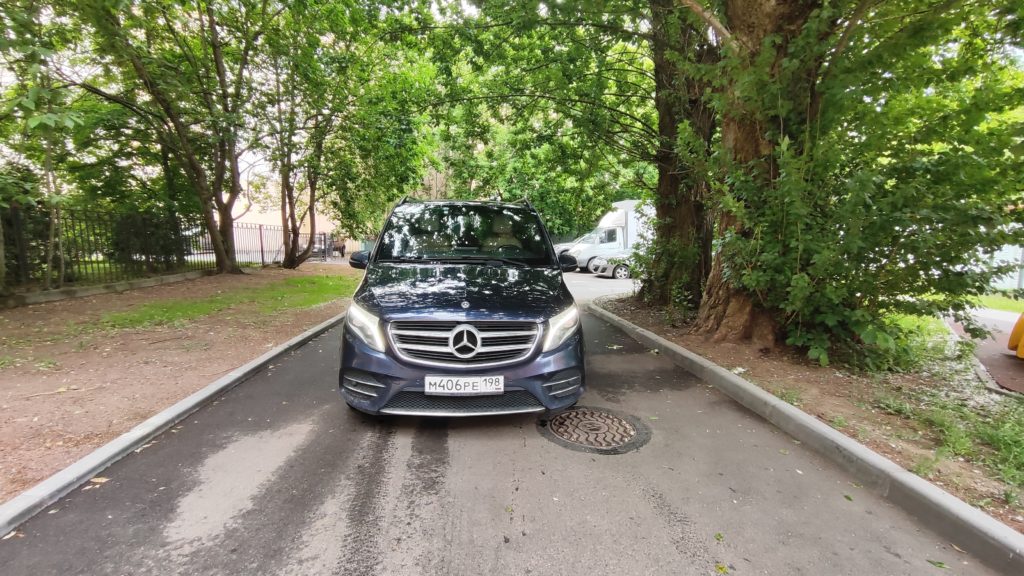 Mercedes-Benz V250