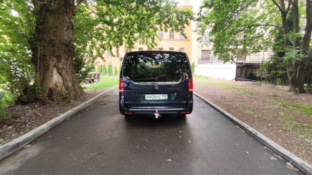 Mercedes-Benz V250